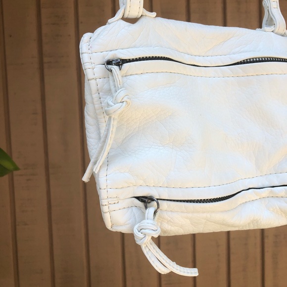 White cross body bag! - Picture 2 of 2